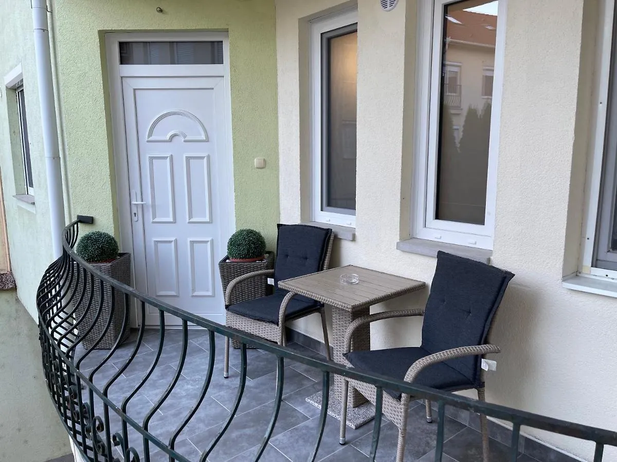 Lara Lux Apartment Hajduszoboszlo Hungary